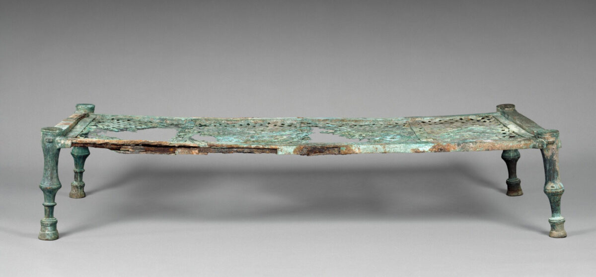 Getty returns ancient bronze couch to Türkiye