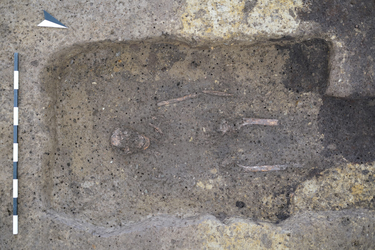 Fig. 9. A burial with the skeleton of a man from around 500 BCE. Credit: Landesamt für Denkmalpflege im Regierungspräsidium Stuttgart / Quentin Sueur