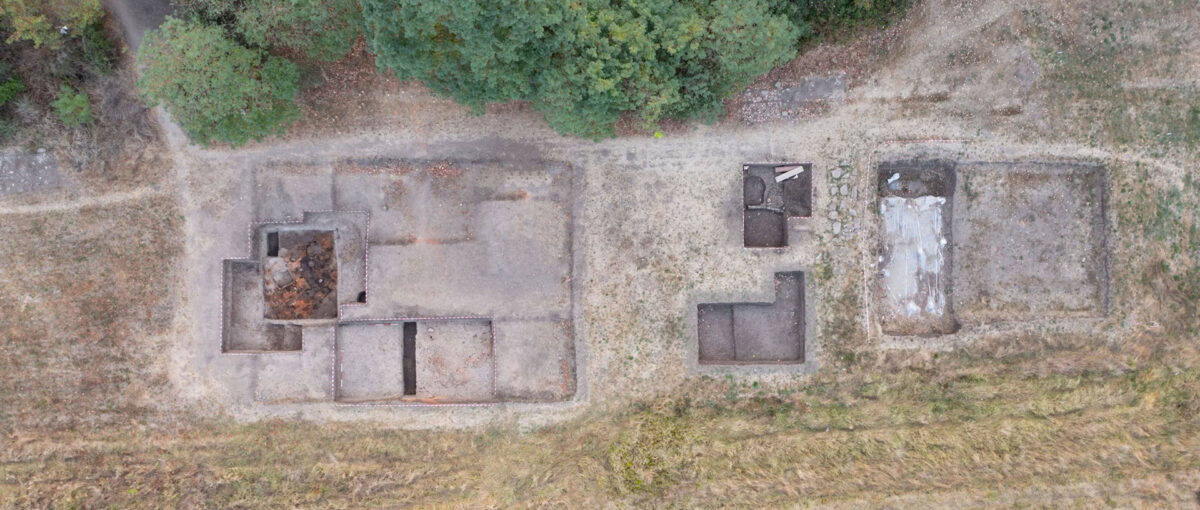 The excavation trenches after the completion of the excavations in 2024 on the river terrace of Svinjarička Čuka, Serbia. © M. Börner/OeAI/OeAW
