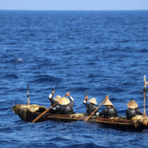 Ancient canoe replica tests Paleolithic migration theory