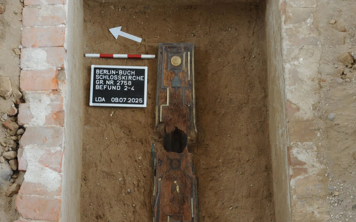 Lost tomb of Prussian countess Julie von Voß discovered