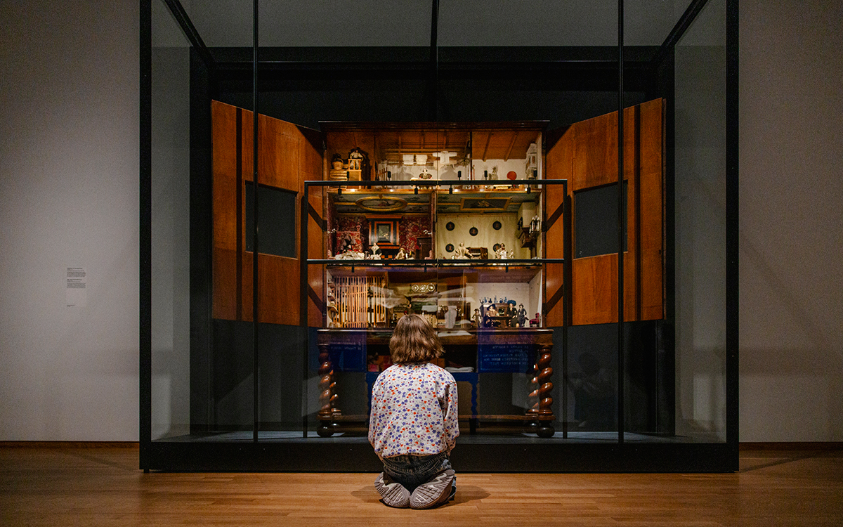 At Home in the 17th Century