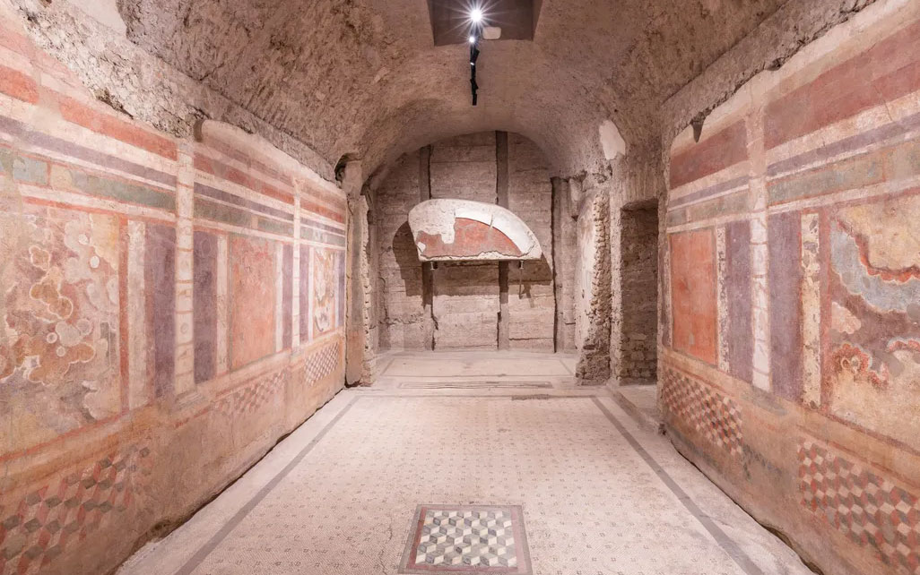 The ‘House of Griffins’ opens with livestream tours