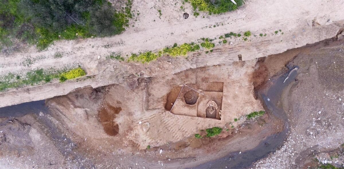 The excavation on the bank of the Rafina stream. Image credit : Ministry of Culture